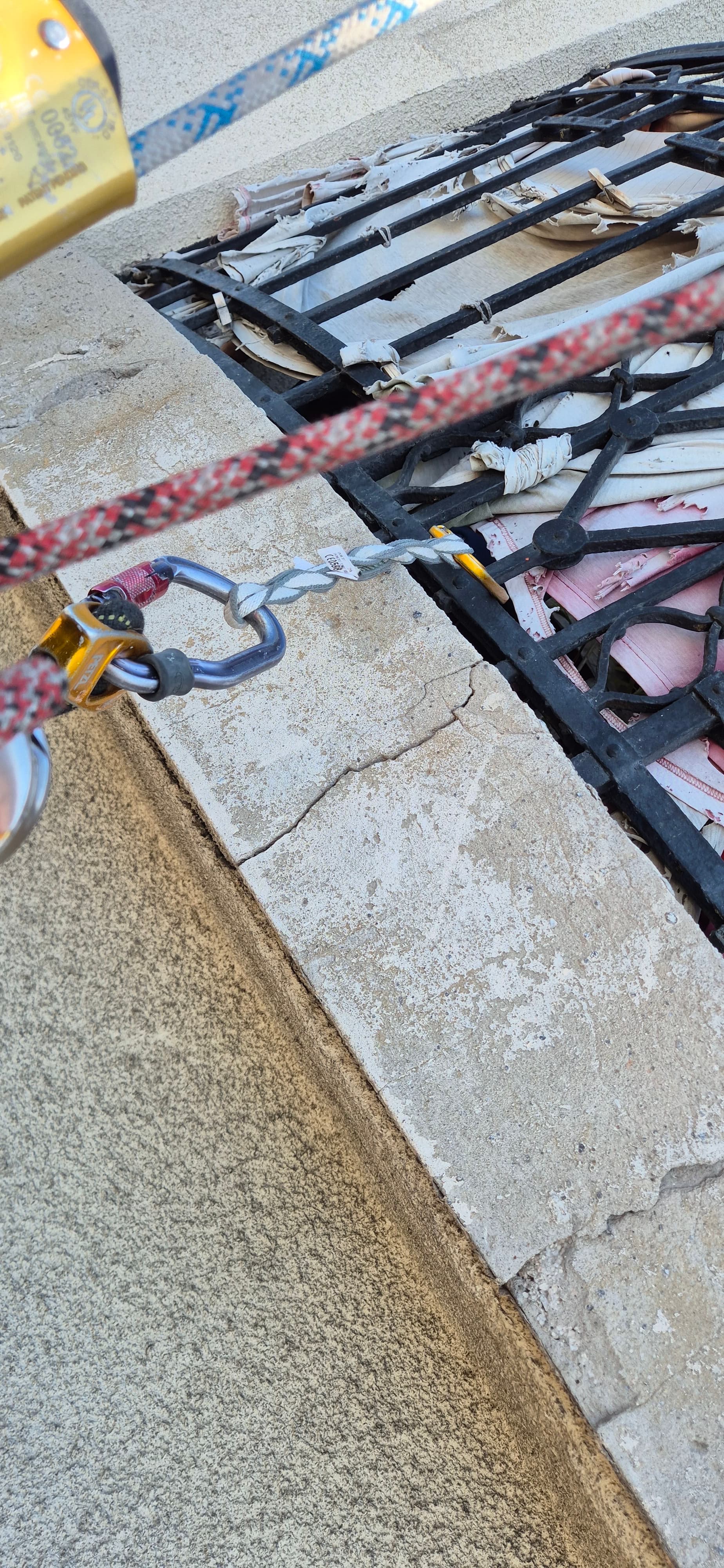 Facade hazard removal — BEFORE